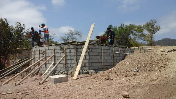 Concrete pour for the pool